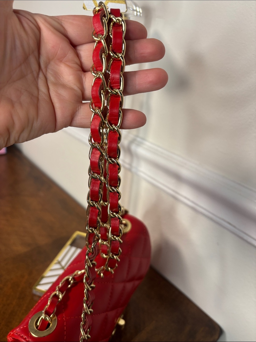 PERSAMAN NEW YORK Italian red quilted leather bag with gold chain strap - Picture 7 of 16